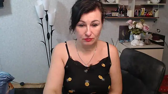 Snapshot of BeatriksS chatting on 11-19-25, 08:20 BeatriksS online show from 11-19-25, 08:20