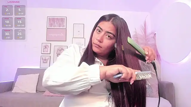 Snapshot of silvia_lane chatting on 11-12-25, 03:40 silvia lane online show from 11-12-25, 03:40