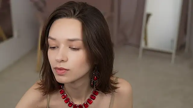 Snapshot of VivianLy_ chatting on 12-24-24, 07:49 VivianLy online show from 12-24-24, 07:49