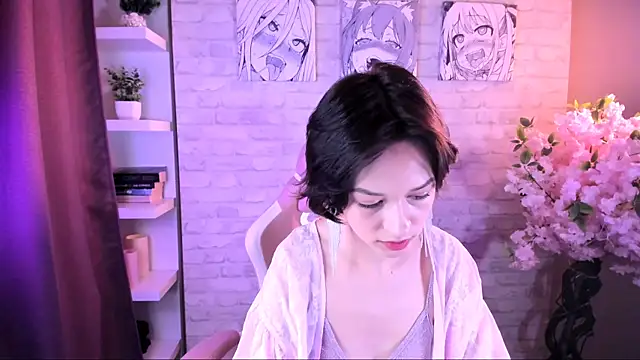 Snapshot of VivianLy_ chatting on 12-20-25, 11:50 VivianLy online show from 12-20-25, 11:50