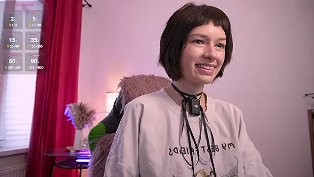 Snapshot of VivianLy_ chatting on 02-28-26, 01:23 VivianLy online show from 02-28-26, 01:23