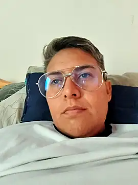 Yessi rousse online show from 11-04-25, 01:21