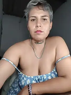 Yessi rousse online show from 05-15-26, 11:34