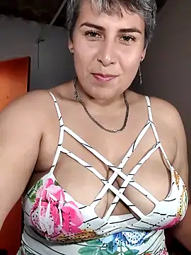 Yessi rousse online show from 06-09-26, 04:40