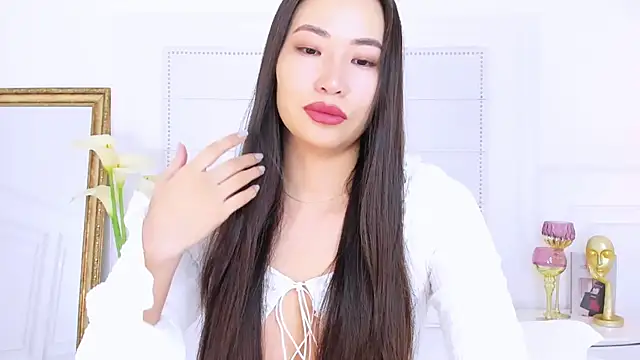 NaomiYuu online show from 02-22-25, 02:17