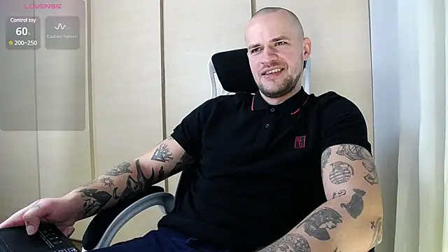 Snapshot of FindomJason chatting on 12-20-24, 07:44 FindomJason online show from 12-20-24, 07:44