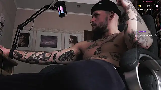 Snapshot of FindomJason chatting on 11-12-25, 03:23 FindomJason online show from 11-12-25, 03:23