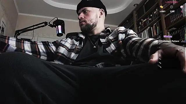 Snapshot of FindomJason chatting on 11-14-25, 12:37 FindomJason online show from 11-14-25, 12:37