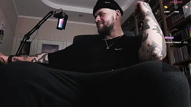 Snapshot of FindomJason chatting on 11-20-25, 01:44 FindomJason online show from 11-20-25, 01:44