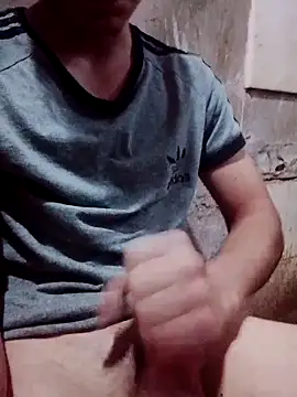 Snapshot of Uriel1615 chatting on 09-25-25, 06:22 Uriel1615 online show from 09-25-25, 06:22