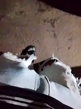 Snapshot of Uriel1615 chatting on 10-06-25, 06:11 Uriel1615 online show from 10-06-25, 06:11