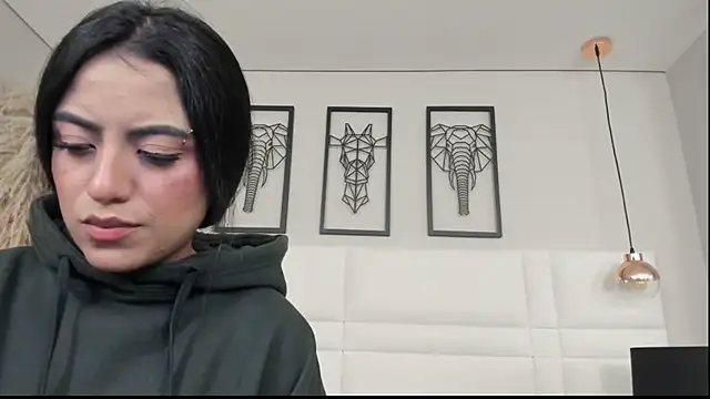 Rebeca jones online show from 09-30-25, 12:10