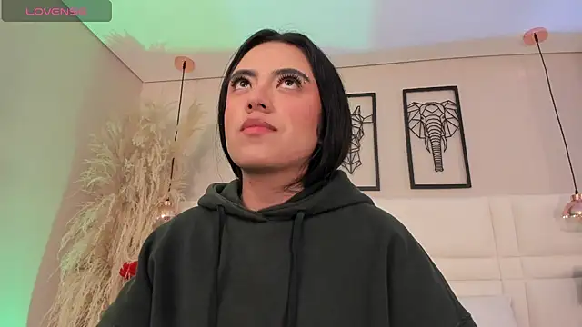 Rebeca jones online show from 10-28-25, 11:36