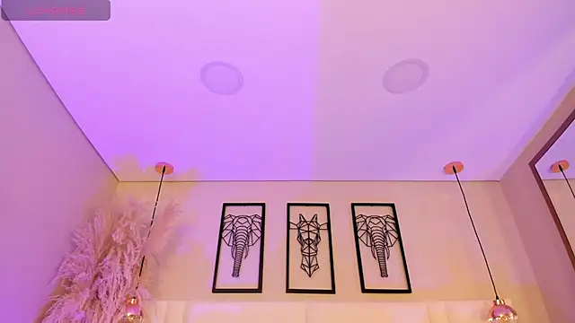 Rebeca jones online show from 10-30-25, 12:06