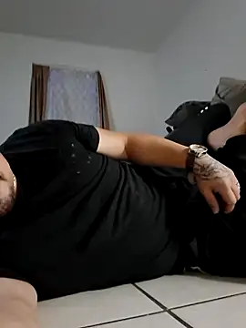 Snapshot of hungpenis210 chatting on 11-23-25, 08:14 hungpenis210 online show from 11-23-25, 08:14