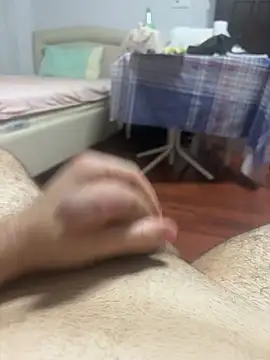 Snapshot of strange6696 chatting on 11-20-25, 05:56 strange6696 online show from 11-20-25, 05:56