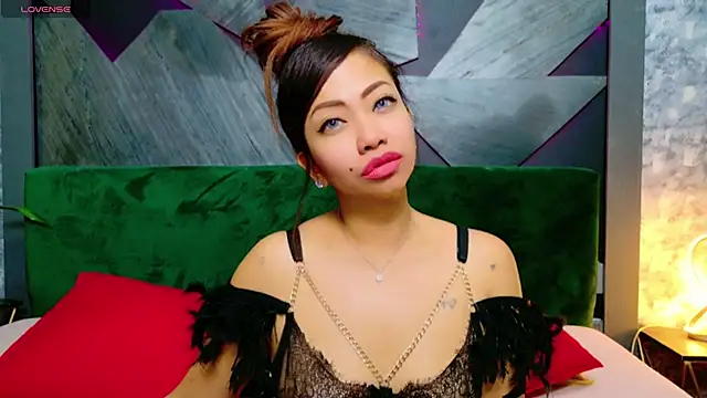 ElyaQuinn online show from 01-13-25, 09:52