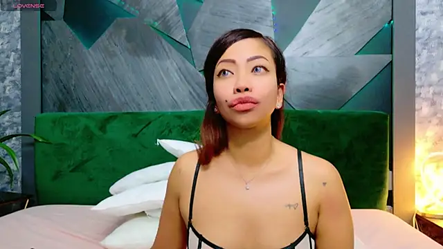 ElyaQuinn online show from 01-19-25, 02:59