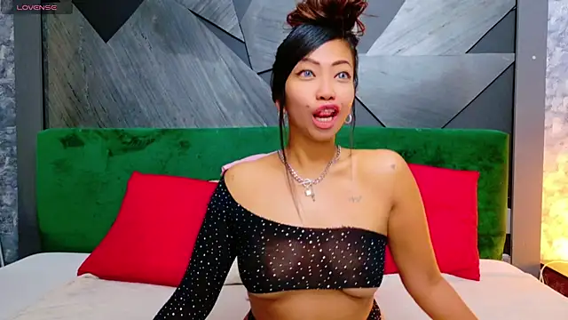 ElyaQuinn online show from 09-25-25, 06:50