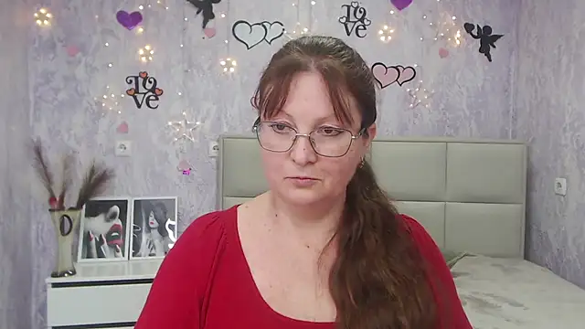 VanessaHotts online show from 03-10-25, 09:10