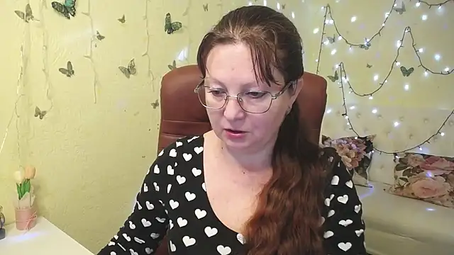 VanessaHotts online show from 03-28-26, 06:02
