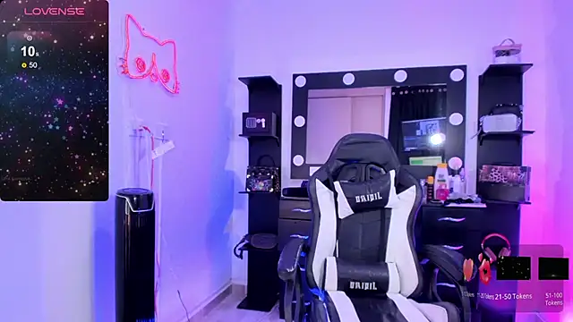 miss kitty online show from 12-12-24, 12:59