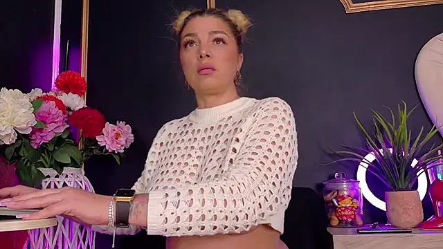 Snapshot of DeeaDiamondd chatting on 10-12-25, 07:24 DeeaDiamondd online show from 10-12-25, 07:24