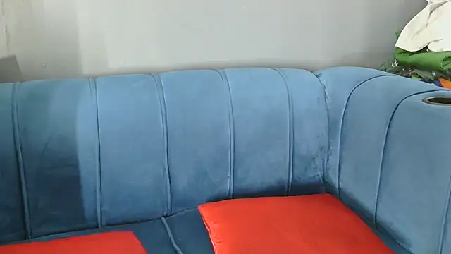 AddictiveAssCurves online show from 05-20-26, 06:30