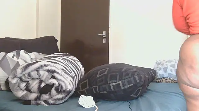 AddictiveAssCurves online show from 07-05-26, 08:32