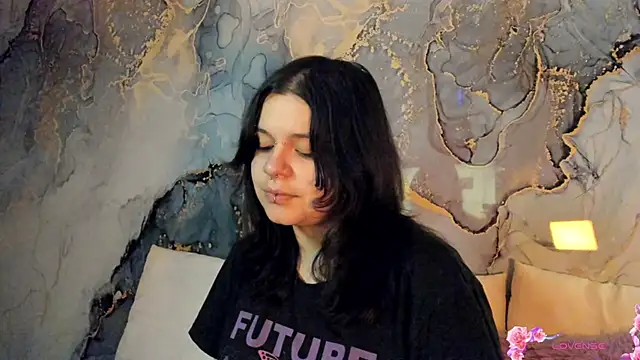 Mey moon online show from 11-24-25, 10:42