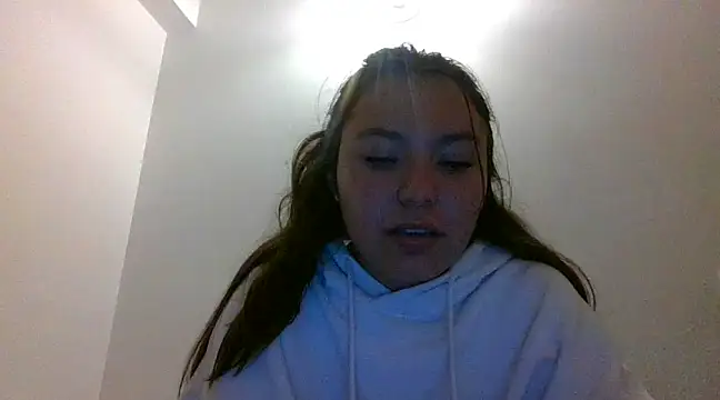 Snapshot of _andygirl chatting on 02-14-25, 12:09 andygirl online show from 02-14-25, 12:09