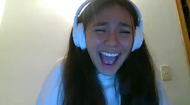 Snapshot of _andygirl chatting on 02-15-25, 05:51 andygirl online show from 02-15-25, 05:51