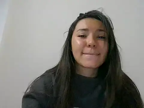 Snapshot of _andygirl chatting on 09-20-25, 02:23 andygirl online show from 09-20-25, 02:23