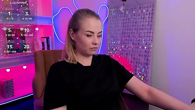 StephanieSweety online show from 03-10-26, 05:18