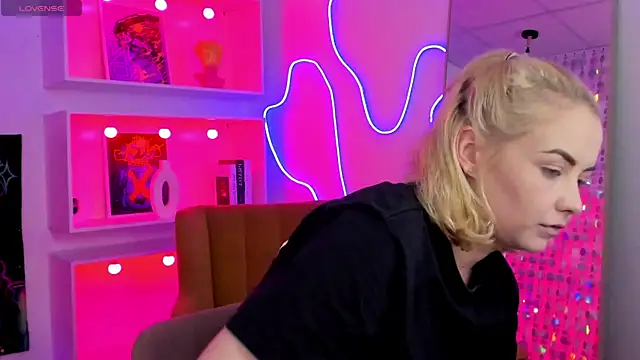 StephanieSweety online show from 06-07-26, 06:00