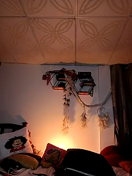 Piafisher1 online show from 10-16-25, 01:17