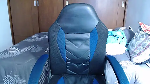 aresholland online show from 12-10-24, 04:27