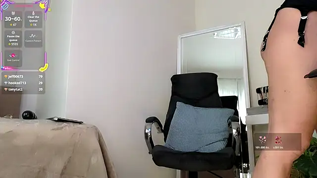 Snapshot of missmiamore chatting on 05-11-26, 02:45 missmiamore online show from 05-11-26, 02:45