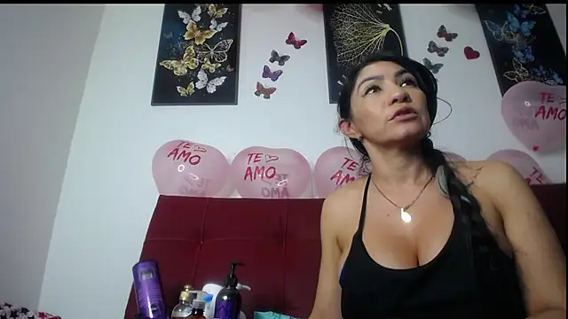 Snapshot of luzcastillo07 chatting on 02-19-25, 12:03 luzcastillo07 online show from 02-19-25, 12:03