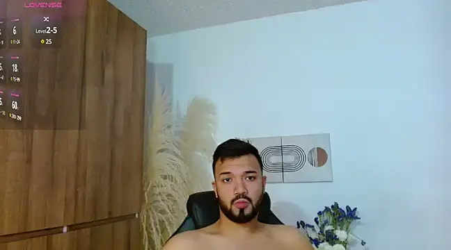 Snapshot of mathew_vidal1 chatting on 12-10-24, 10:16 mathew vidal1 online show from 12-10-24, 10:16