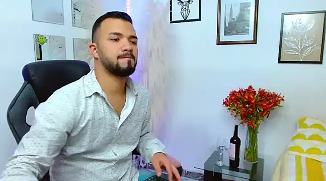 Snapshot of mathew_vidal1 chatting on 02-06-25, 06:40 mathew vidal1 online show from 02-06-25, 06:40