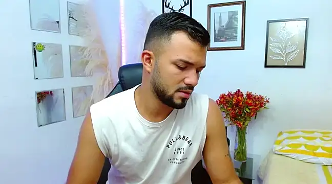 Snapshot of mathew_vidal1 chatting on 02-07-25, 01:04 mathew vidal1 online show from 02-07-25, 01:04