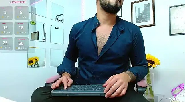 Snapshot of mathew_vidal1 chatting on 02-21-25, 02:50 mathew vidal1 online show from 02-21-25, 02:50