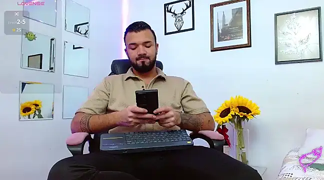 Snapshot of mathew_vidal1 chatting on 02-22-25, 06:39 mathew vidal1 online show from 02-22-25, 06:39