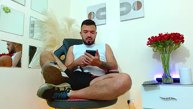 Snapshot of mathew_vidal1 chatting on 10-10-25, 10:20 mathew vidal1 online show from 10-10-25, 10:20