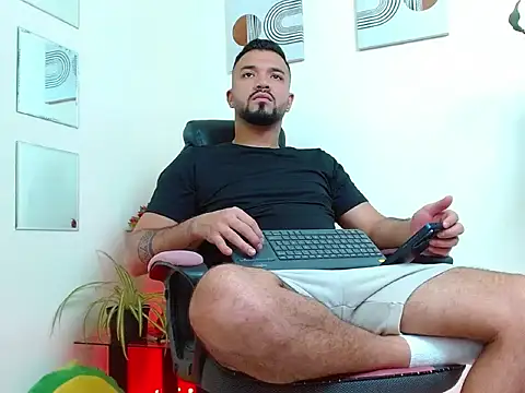 Snapshot of mathew_vidal1 chatting on 11-09-25, 09:57 mathew vidal1 online show from 11-09-25, 09:57