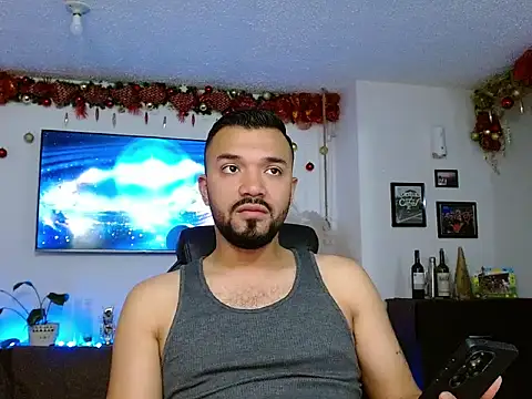 Snapshot of mathew_vidal1 chatting on 11-13-25, 09:14 mathew vidal1 online show from 11-13-25, 09:14