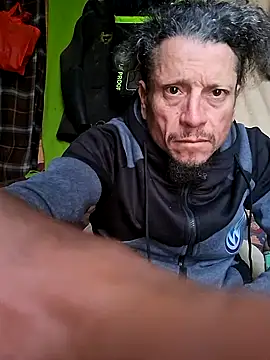 Snapshot of pauloandres chatting on 10-22-25, 09:58 pauloandres online show from 10-22-25, 09:58