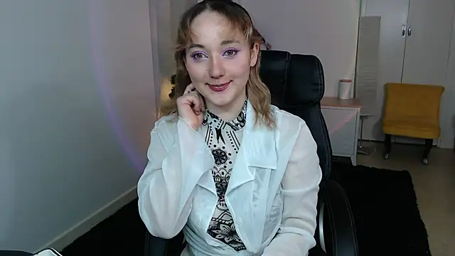 Crystal-dreamt online show from 12-14-25, 09:25