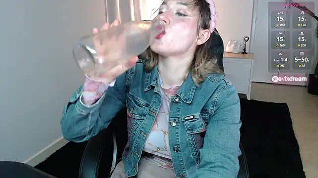 Crystal-dreamt online show from 04-20-26, 02:53